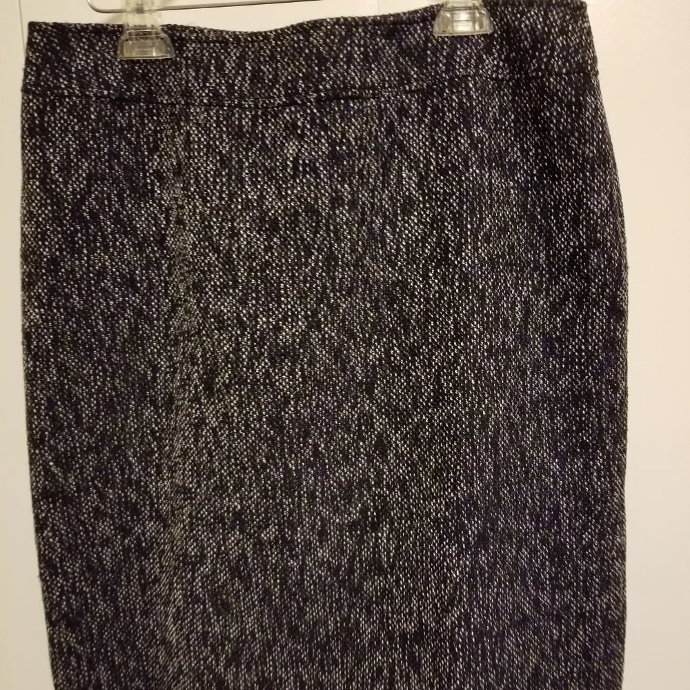 Tahari skirt suit - Picture 4 of 7